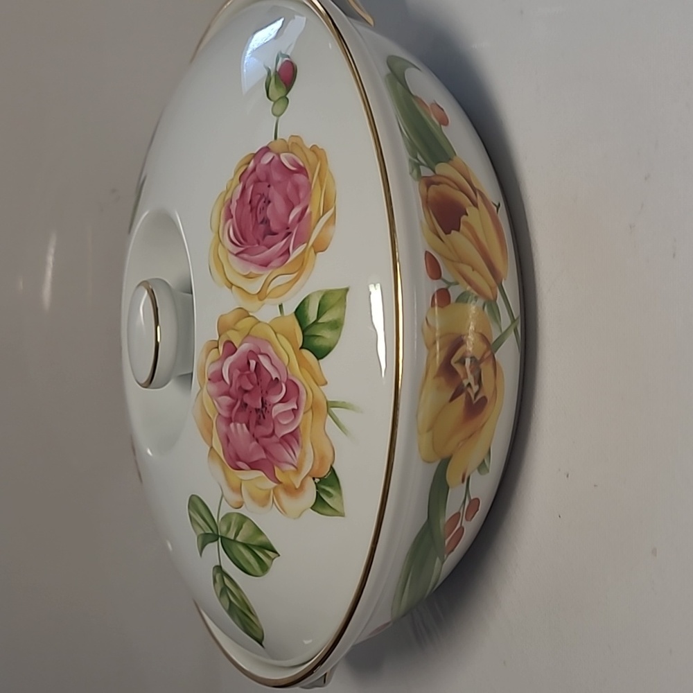 Royal worcester pershore oven to the table ware Casserole dish with lid